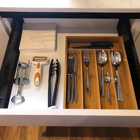 Skanderbeg Center 1 アパート *